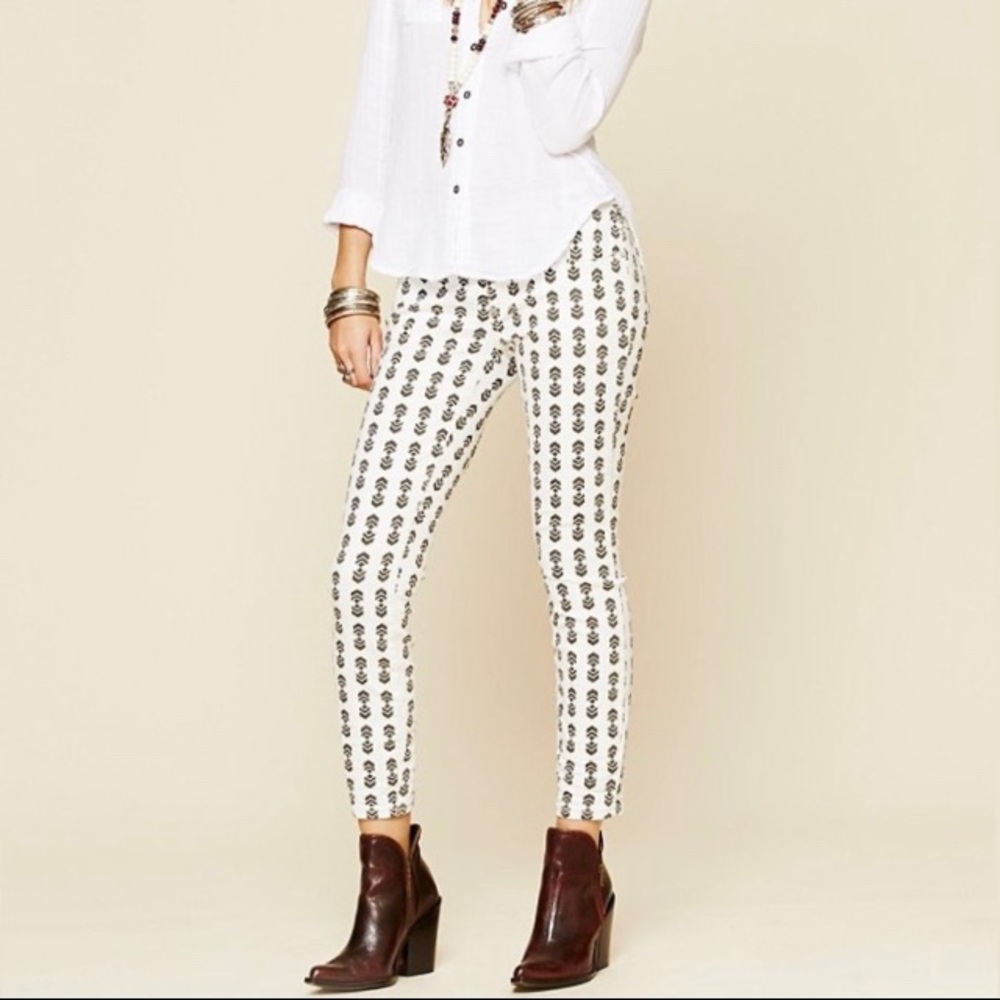 Free People Geometric black and white pants 30